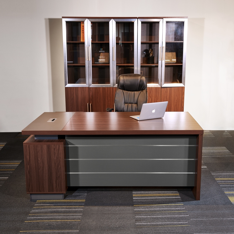 1.8m executive office desk with spacious tabletop and modern professional design