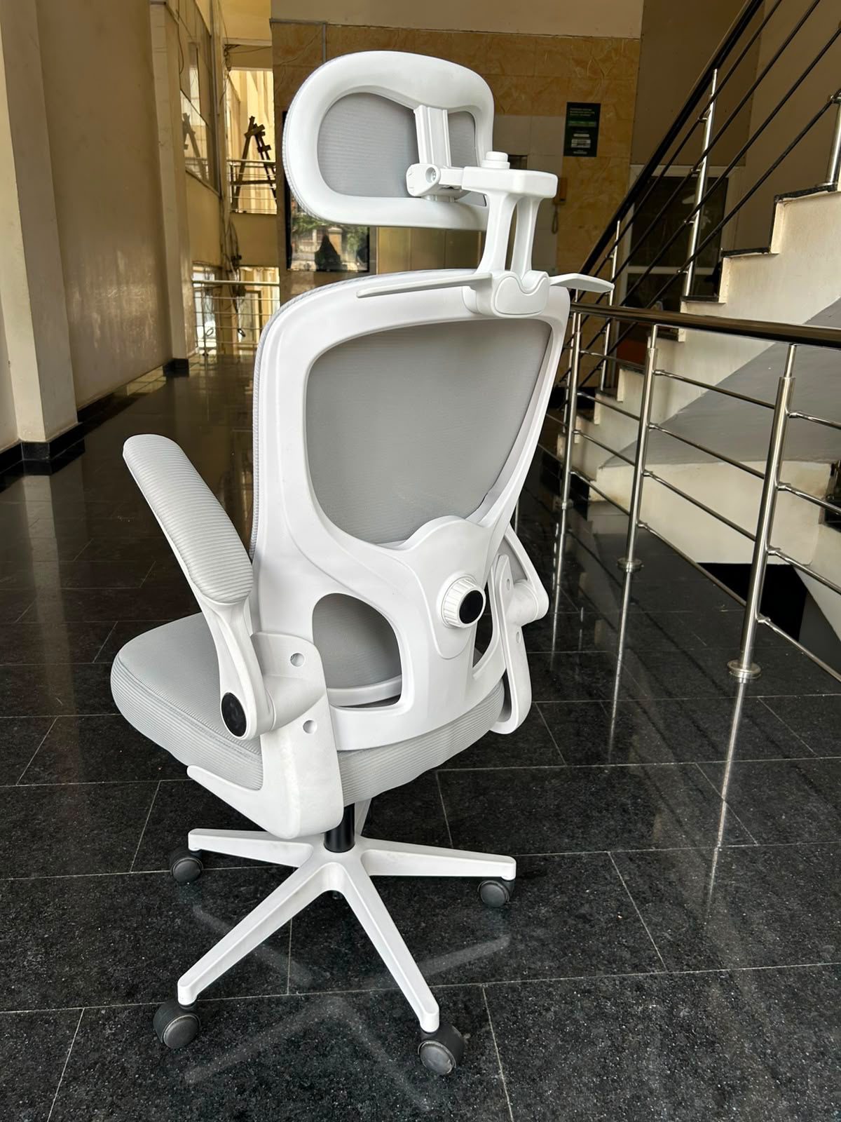 Ergonomic office chairs - Image 5
