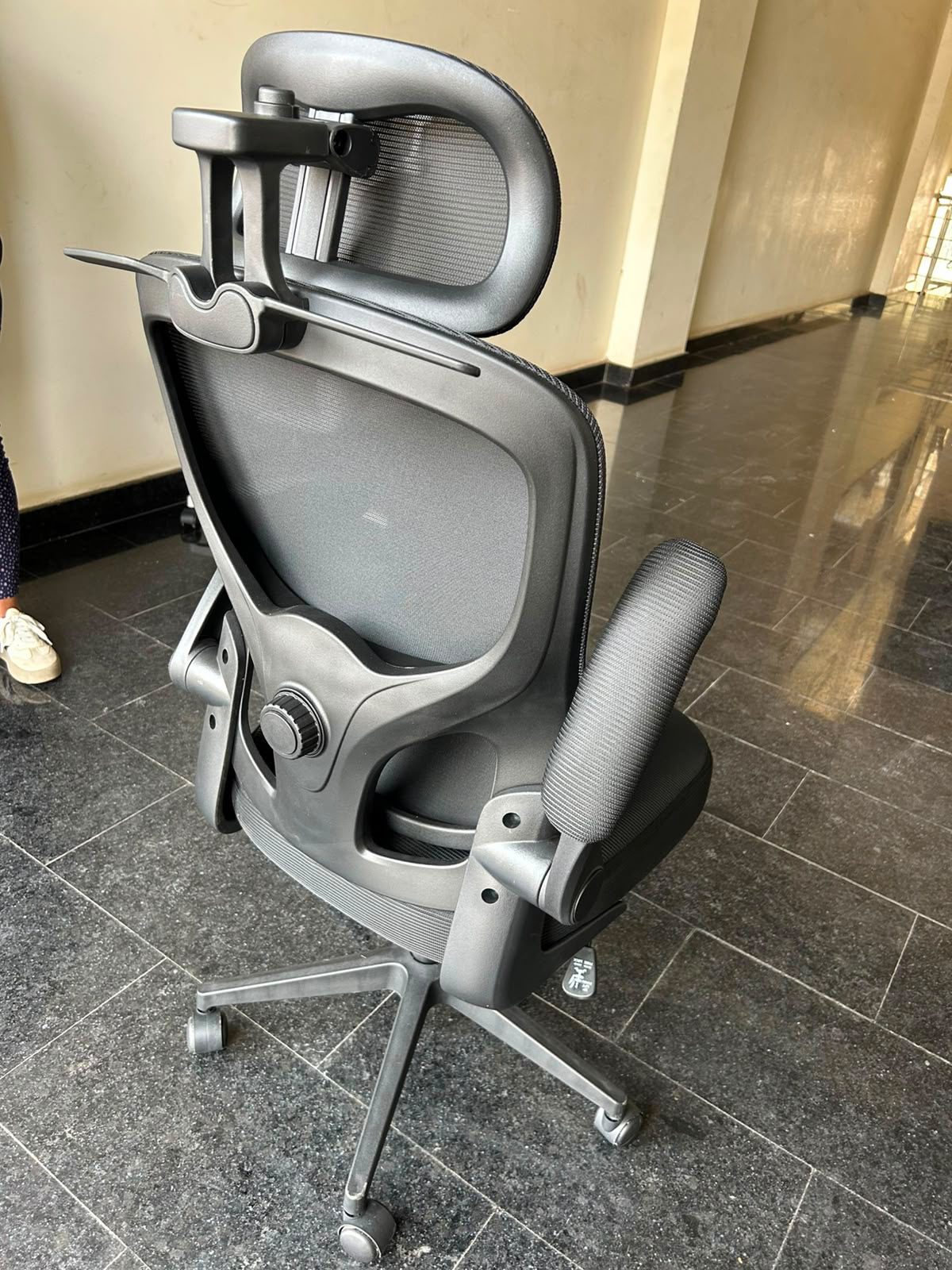 Ergonomic office chairs - Image 6