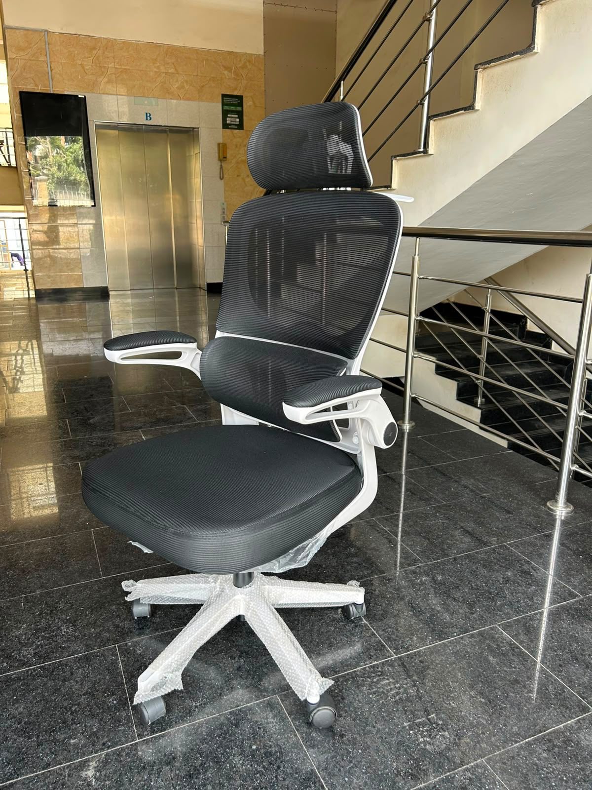 Ergonomic office chairs - Image 3